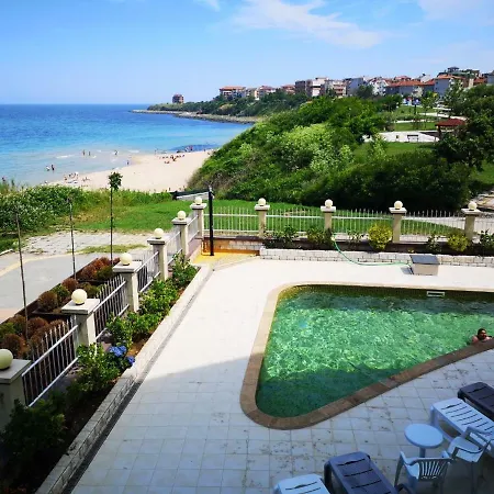 Albatros Private * פרימורסקו