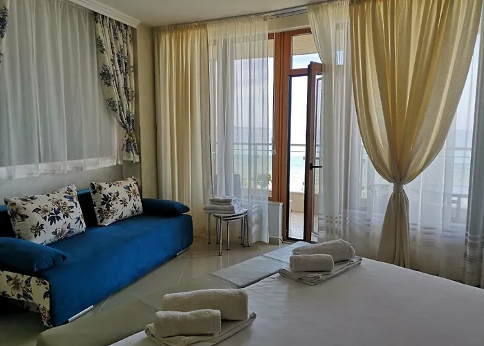 Albatros Private Приморско